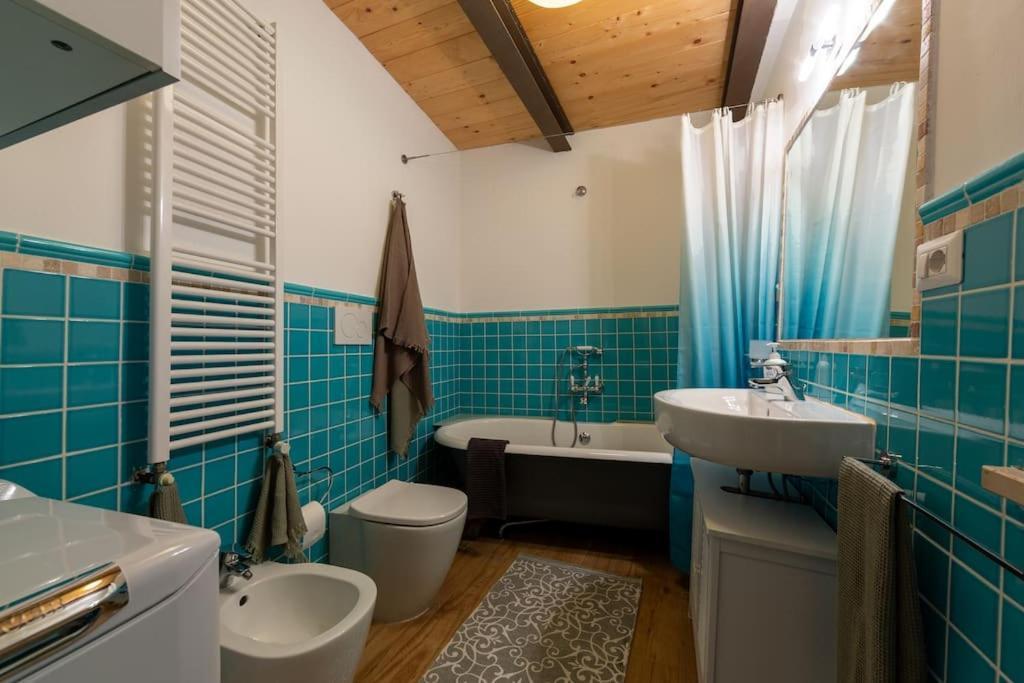 Villa Relais Castel D'Emilio - Casa Blu Agugliano Esterno foto